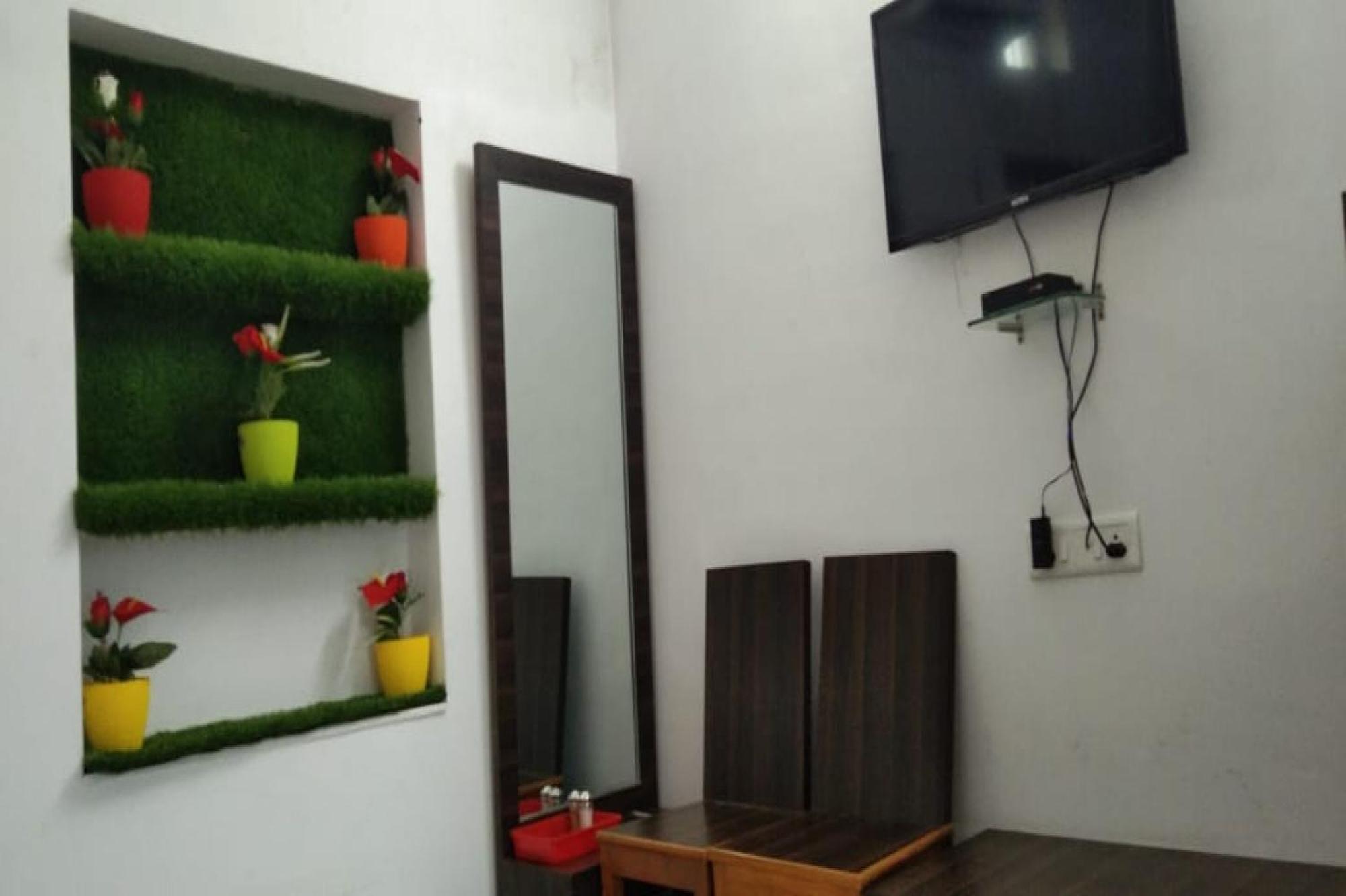 Hotel O The Takhatgarh Resort Nathdwara Exterior photo